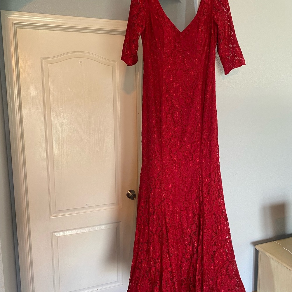 Cameron Blake mermaid lace